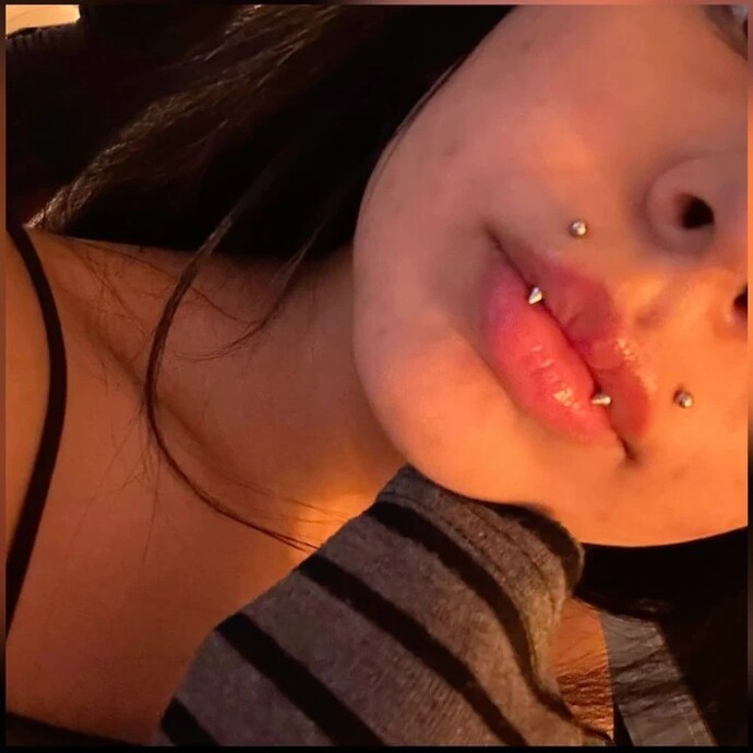 Piercinginiz var mı? Piercing seviyor musunuz?
