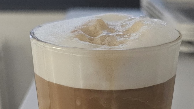 Sabah kahveleri hazır ☕️☕️. Kimler kahve ister bakimm?