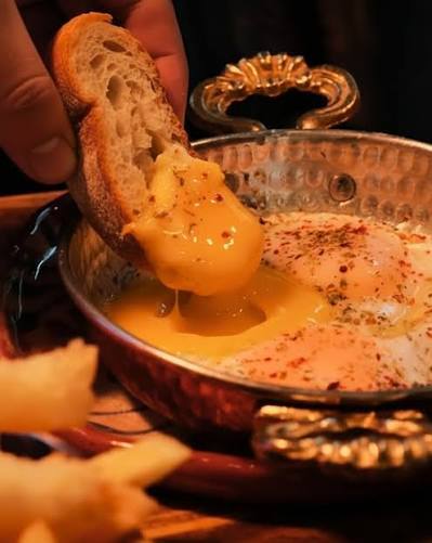 Yumurtaya ekmek banmak nasıl bir duygu, bol tereyağlı kızarmış ekmekle daha mı efsane olur?