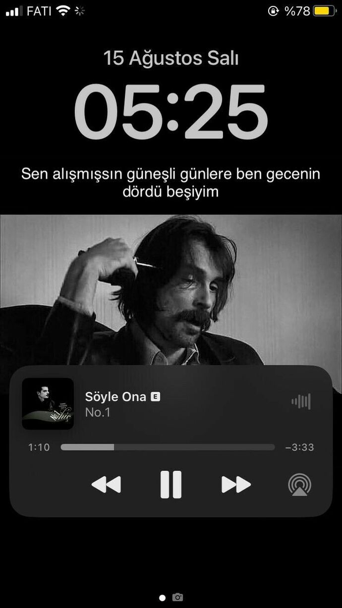 Son zamanlarda dilinizden düşmeyen bir şarkı var mı?