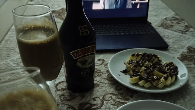 Bu fotoğrafa hangi şarkı en güzel gider?