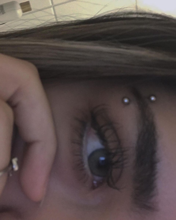 Kadınlarda Kaş Piercingi Yakıştırır Mısınız?
