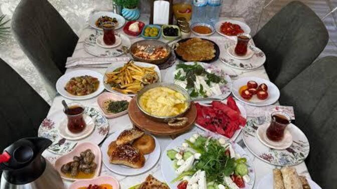 Günaydın, sizce kahvaltı yapmak gerçekten önemli mi yoksa geçiştirilebilir mi?