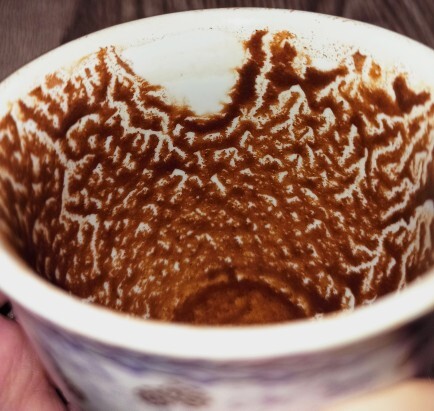 Falıma bakar mısın?