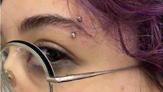 Z kuşağındaki piercingler neyi sembolize ediyor?