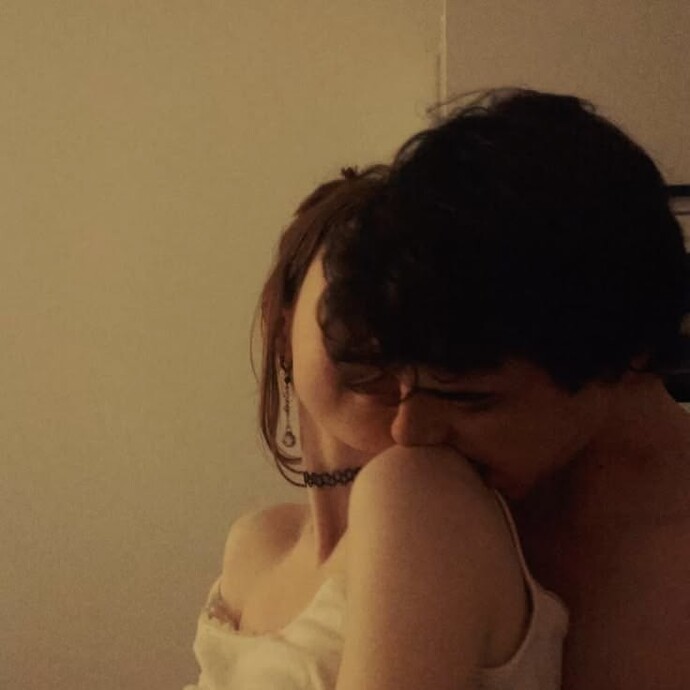 İnsan daha önce hiç sarılmadığı birine sarılmayı özler mi?