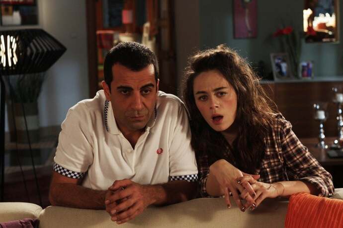 Hadi bakalım, Demet Akalın 😀