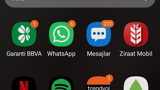 Sms kullanan var mı hala?