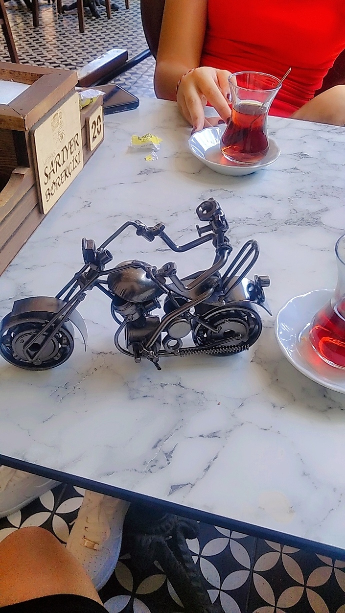 Motor tutkunları burada mı? dekorasyonluk çelik motoruma kaç lira vermişimdir sizce?