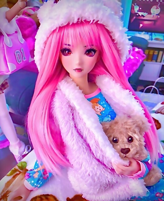Pembe rengin 🩷 yakışmadığı kadın var mıdır?