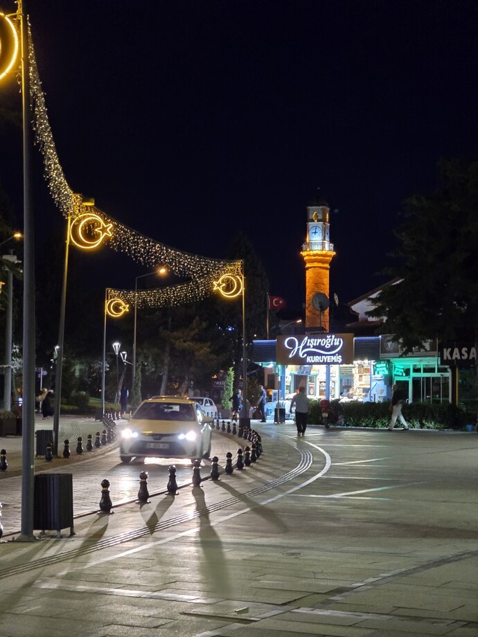 Gece gezmek mi gündüz gezmek mi daha keyifli sizce?
