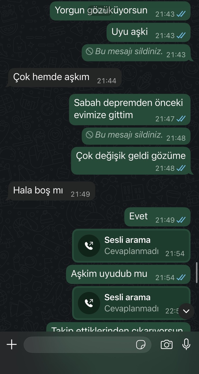 Çok ilgisiz değil mi bana karşı?