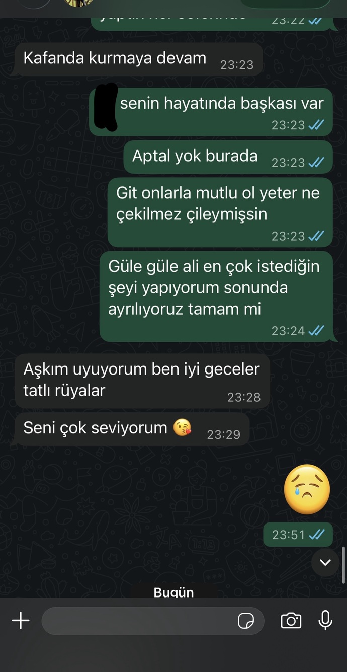 Çok ilgisiz değil mi bana karşı?
