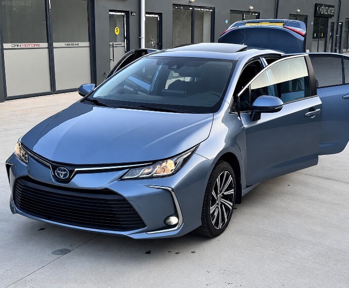 Toyota Corolla (E210) 1.8 Hybrid nasıl araba sizce alınır mı?
