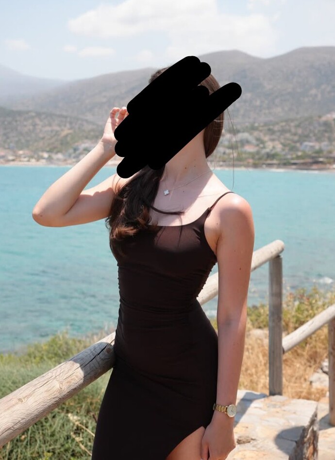 Instagramda dump paylaşmıştım annem sil elbise hic yakismamis dedi sizce de kötü mü?