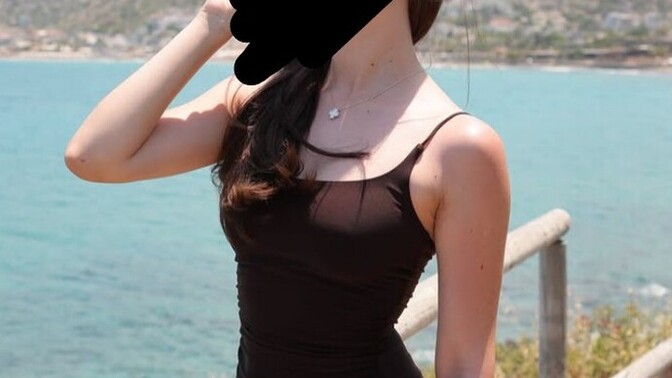 Instagram'da dump paylaşmıştım annem sil elbise hic yakismamis dedi sizce de kötü mü?