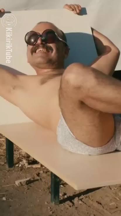 Erkekler neden sevgililerinin açık giyinmesini istemeyip dışarıdaki açık kadınlara bakmaktan vazgeçmiyor?