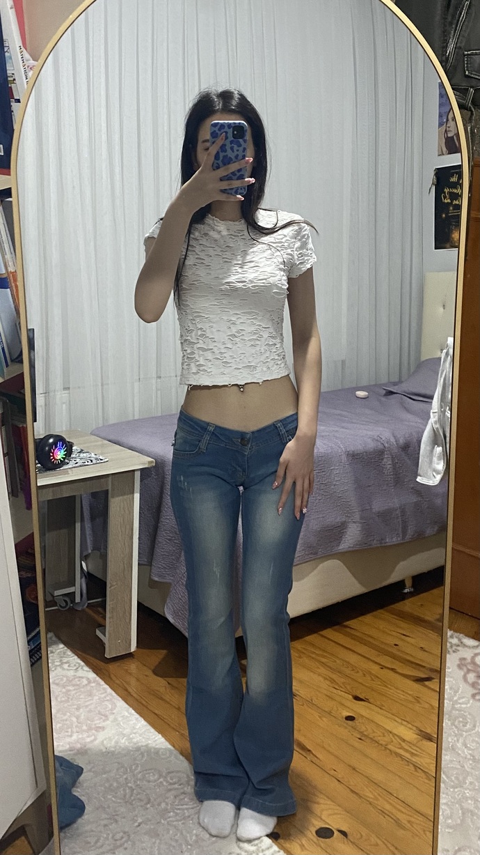 Bu aşırı düşük bel pantolon dışarıda giyilir mi yoksa çöpe mi gitsin?