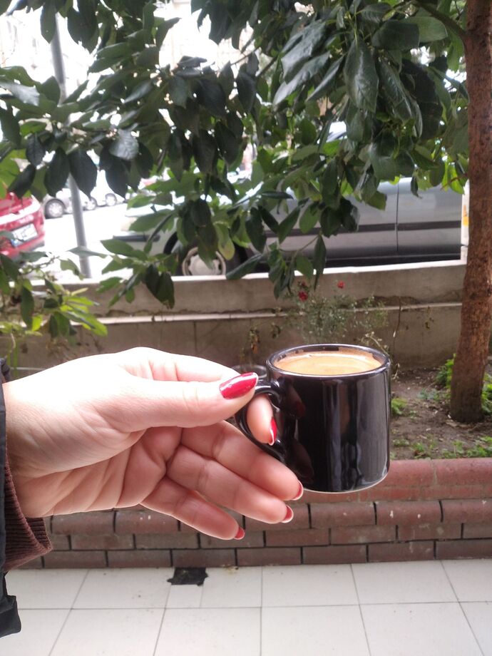 Kadının en büyük şansı nedir, kimseye yar olmamak mı yoksa doğru insanı beklemek mi?