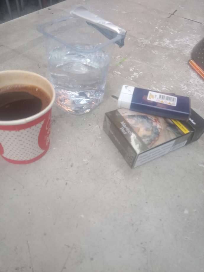 Kalabalık ortamlar mı, yoksa tek başına mı kahve içmeyi seviyorsunuz?