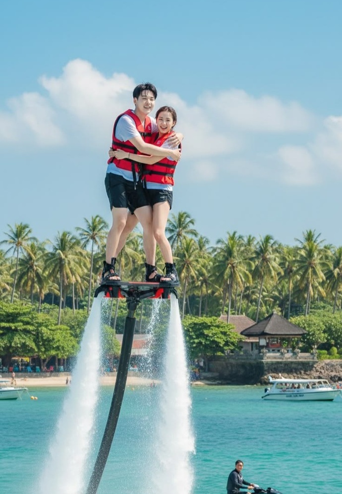 Sevgilinle flyboard yapmaya cesaret eder misin?