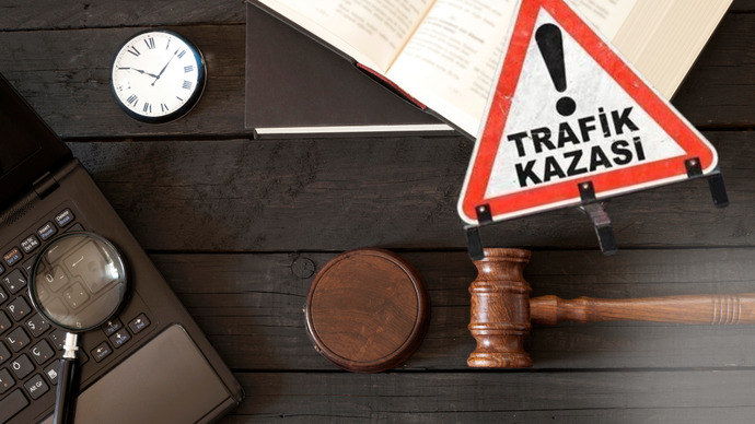 Şimdiye kadar kaç trafik kazasına karışıp kaç trafik cezası yediniz?