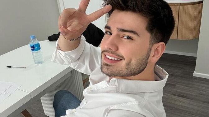 Yanak gamzesi erkeklere yakışıyor mu?