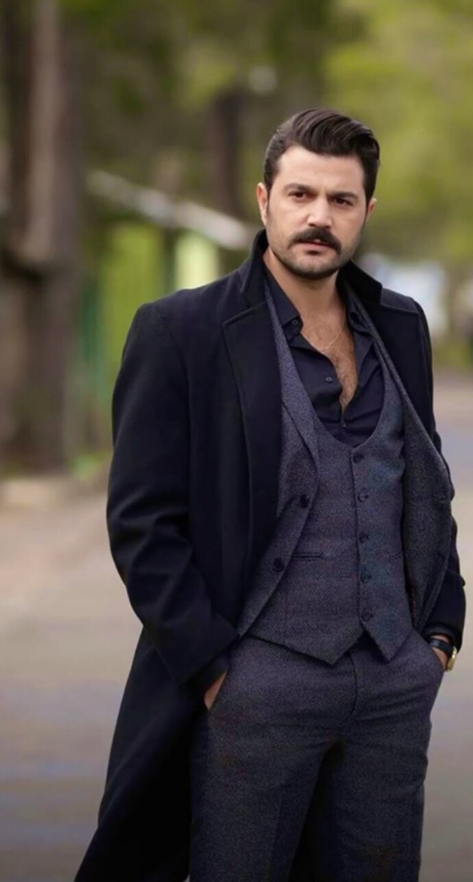 Erkeğin en çekici hali doğulu esmer iş adamidir?