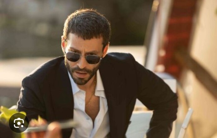 Erkeğin en çekici hali doğulu esmer iş adamidir?