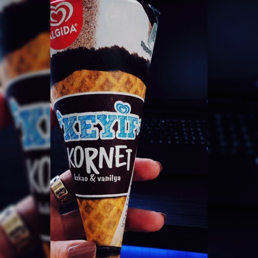 Kimle aynı dondurmayı yalamak isterdin?