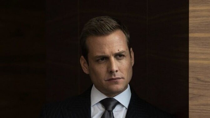 Kadınlar gerçekten Harvey Specter gibi gizemli, karizmatik ve güçlü erkekleri mi daha çekici buluyor?
