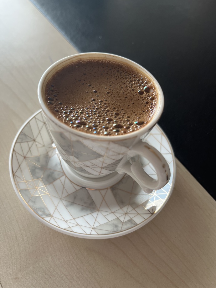 Kime kahve ısmarlayayım?