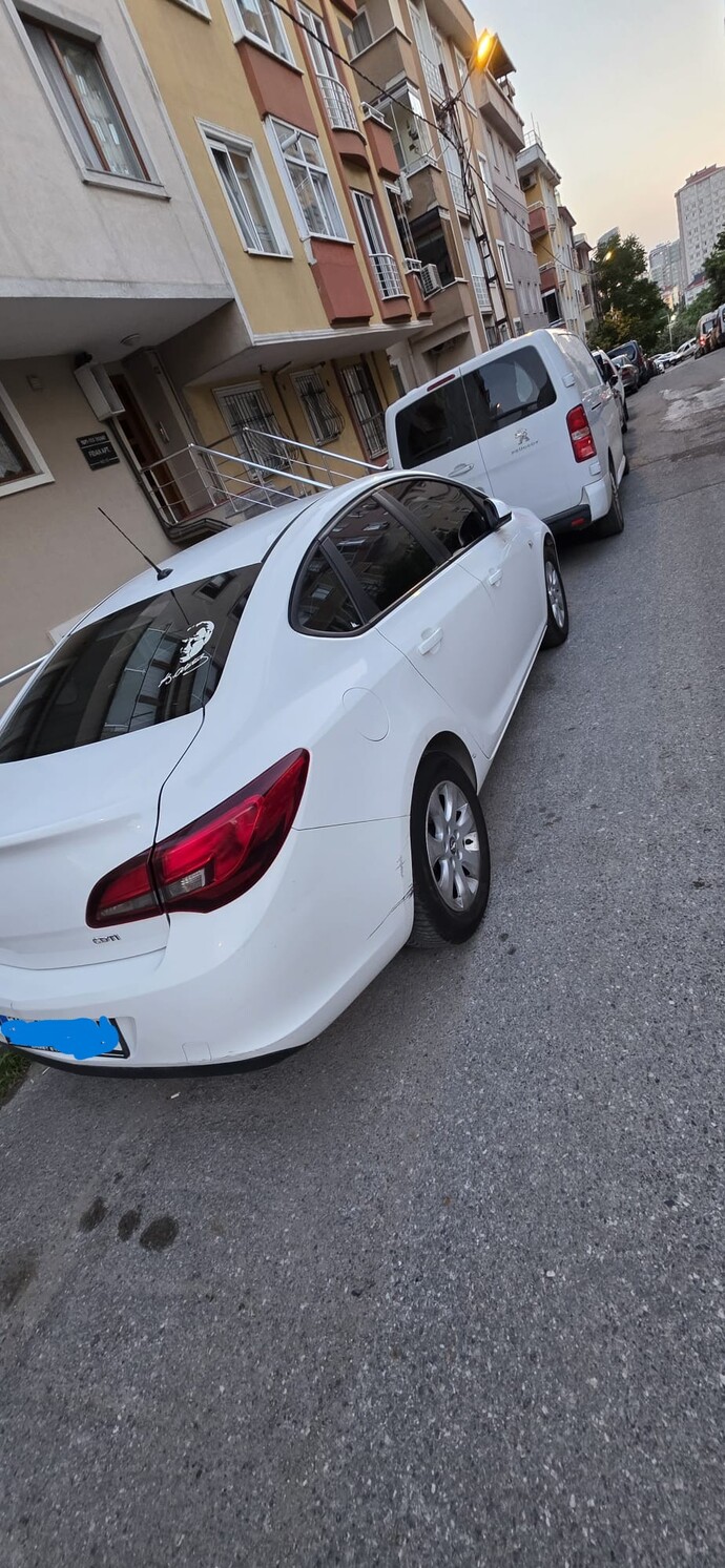 Bunalınca arabanızla amaçsız gece sürüşüne çıkar mısınız, kafanıza göre dolaşır mısınız?