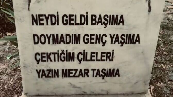 Ölseniz Mezar Taşınıza Ne Yazılmasını İsterdiniz?