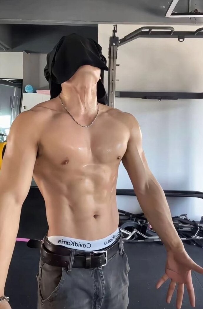 Steroide başladım vücudum görselde ki gibi kusursuz oldu. İlk defa spor yapıyorum bi ayda böyle olması mantıklı mı?