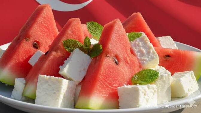 Karpuzu peynirle yemeyi sever misin?