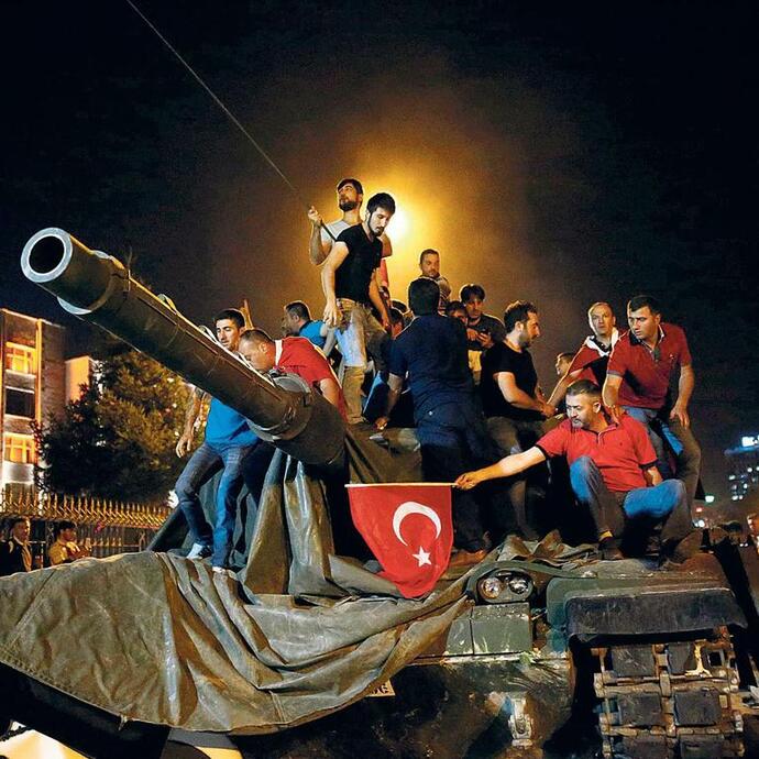 Var mı bugüne dair değerli 15 Temmuz anılarınız 🇹🇷?