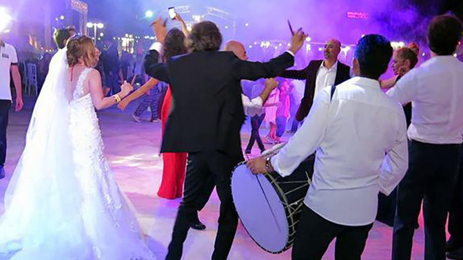 Düğünlere katılmayı sever misiniz?
