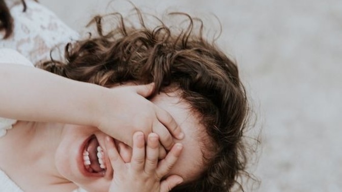 Size içinizdeki çocuğun kahkahasını duyuran birini tanıdınız mı?