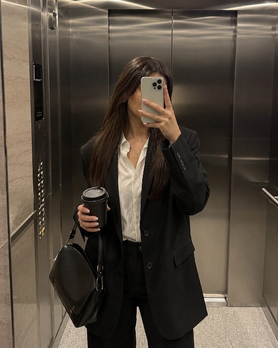 Selamlarr çalışıyor musunuz tatilde misiniz?