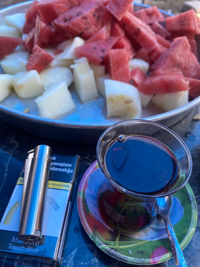 Tarafını seç kavun mu karpuz mu?