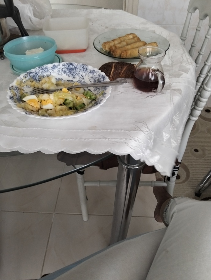 Daha yeni kahvaltı yapıyorum siz ne yapıyorsunuz?