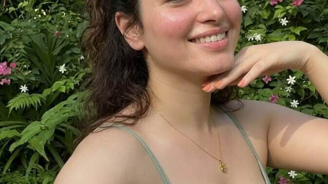 En güzel omuzlar mı, en güzel bel hattı mı?