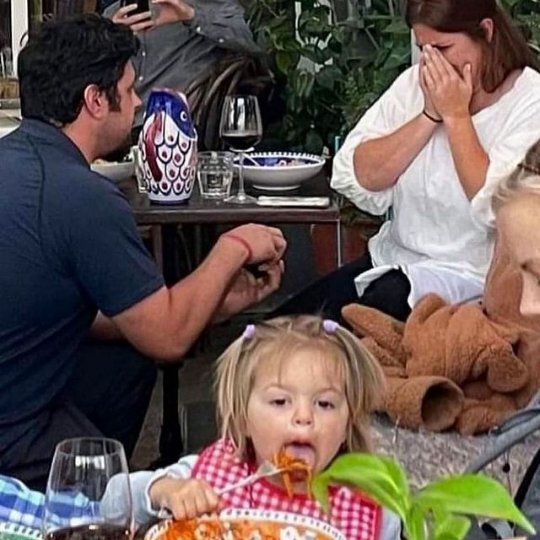 Sosyal medya önerilerinde evlenen arkadaşlarınızı görüyor musunuz , görünce ne hissediyorsunuz?