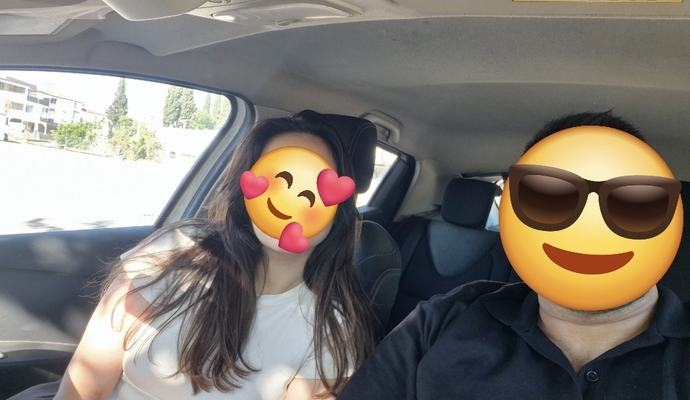 Araba aldim ve sevgilimi sağ koltuk prensi yaptım. Cok iyi degil mi?