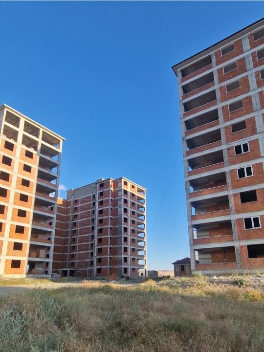 Sizce bu görseldeki binalar ne kadar surede bitebilir?