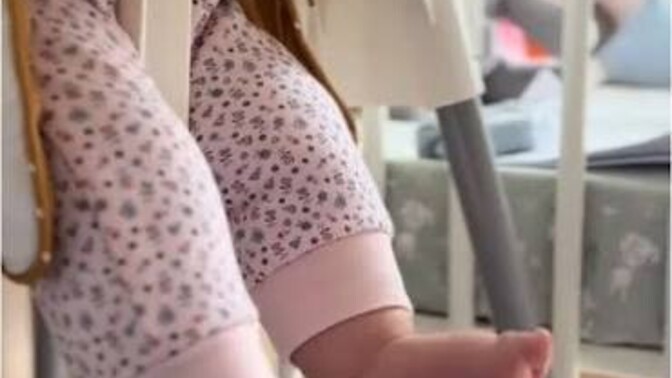 Anne olan olmayan herkesin bahsettiği bebek ayağı, bebek kokusunun benim midemi bulandırması normal mi?