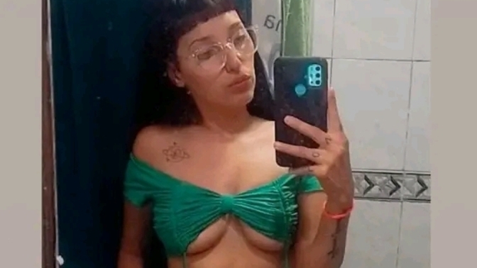 Göğüs altı dekoltesi normalleşmeli mi?