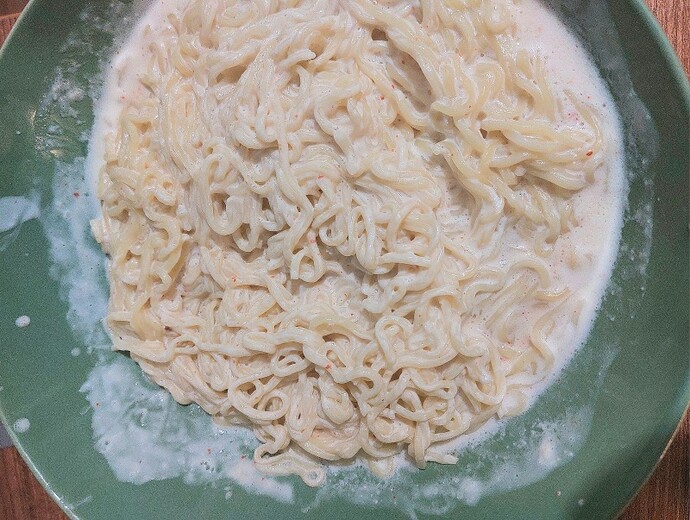 Noodle yiyor musun?
