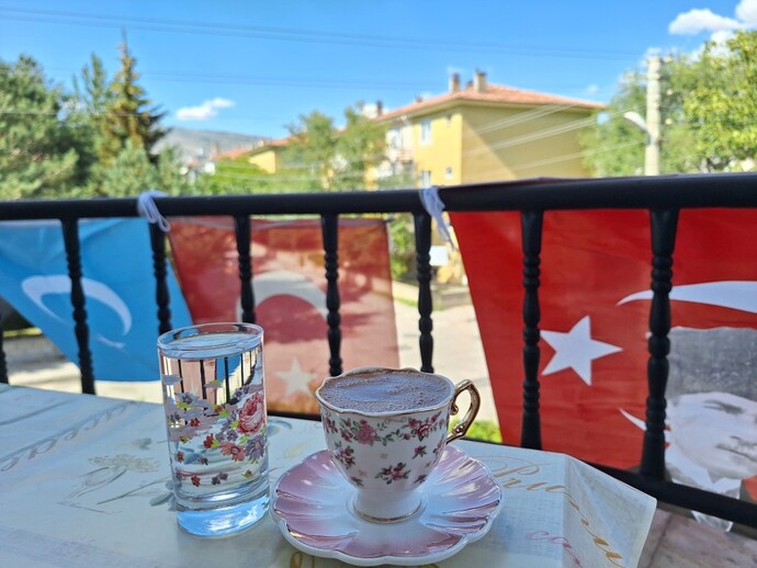 Elindeki telefon ile en son çektiğin üç fotoğraf nedir?